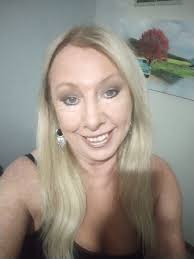 I need recommendations for a color specialist for Golden Strawberry Blond  They are really hard to find for this color. I can't wait to find him/her!  Thank you 😊