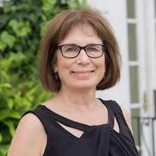 Dr. Barbara Moloney to present at Van Loan