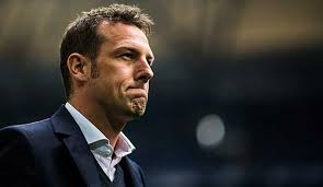 Yeni teknik direktör olarak markus weinzierl'in görevlendirildiği bilgisi paylaşılan açıklamada, 46 yaşındaki teknik adamın. Vfb Stuttgart Markus Weinzierl Folgt Auf Korkut Brenne Darauf