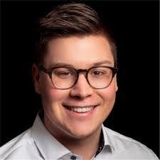 Heather Jurado's Instagram, Twitter & Facebook