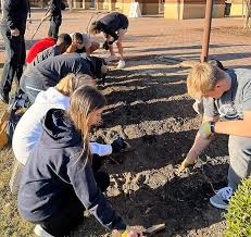 Temple Emanu-El Spreads Seeds of Holocaust Education