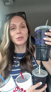 Dani Flowers (@itsdaniflowers11)