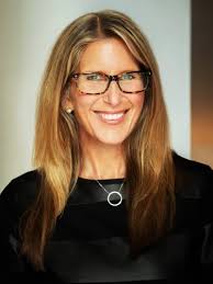 Stephanie Anton's Instagram, Twitter & Facebook