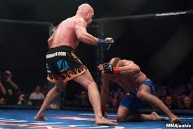 Ortiz 3 finally goes down tonight, with chuck liddell and tito oritz meeting for the final time. Liddell Vs Ortiz 3 Results Tito Gets Revenge With Vicious Knockout