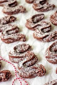 These authentic austrian linzer cookies will be your favorite christmas cookies ever! Viennese Cookies Only 5 Ingredients Lavender Macarons