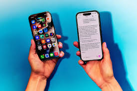 Apple vs. OpenAI: How Siri AI Stacks Up Against the New ChatGPT
