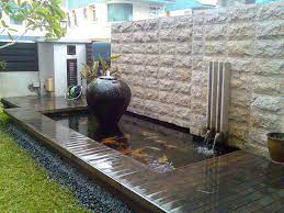 Ada banyak desain yang dapat dicontoh untuk membangun kolam ikan di rumah minimalis, tapi perlu di ingat juga bahwa sebelum membuat kolam ikan anda harus melihat juga bentuk rumah anda sehingga antara rumah dan kolam ikan akan terlihat serasi. 10 Desain Kolam Ikan Minimalis Yang Bikin Betah Dan Nyaman
