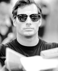 Henry Cavill is a selfie person 🤳