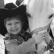 Services also include pony rides and horse drawn carriage rides. Chamberlin Pony Rides Mobile Petting Zoo In Howell Michigan 734 368 6582