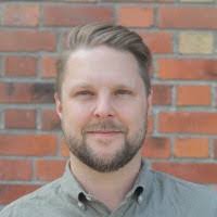 Robert Hamberg's Instagram, Twitter & Facebook