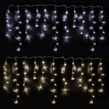 Se è vero che la festa del natale si festeggia solo il 25 dicembre, è anche vero che i preparativi per questo giorno speciale che luci natalizie da esterno scegliere: Tenda Led Luminosa Luci Natale Cascata Da Esterno 2 2 Mt Luce Fredda E Magiedinatale It