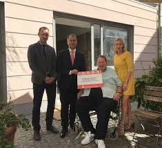 He is a supporter of the social democratic party of germany. Spende An Hochwassermuseum Passau Blog Der Sparkasse Passau