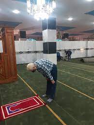 في سير الأحياء، يُزال المحتوى فوراً إذا كان بدون مصدر يدعمه أو إذا كان المصدر المُستشهد به مشكوكاً بأمره. Ø§Ù„Ø±Ø¦ÙŠØ³ Ù†ÙŠÙˆØ² Ø¨Ø§Ù„ØµÙˆØ± Ù…Ø±ØªØ¶Ù‰ Ù…Ù†ØµÙˆØ± ÙŠØµÙ„ÙŠ ÙÙŠ Ù…Ø³Ø¬Ø¯ Ø·Ø¨ÙŠØ¨ Ø§Ù„ØºÙ„Ø§Ø¨Ø© Ù‚Ø¨Ù„ Ø§ÙØªØªØ§Ø­Ù‡