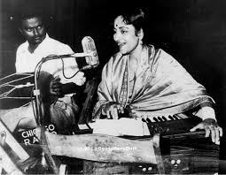 "নিশিরাত বাকা চাঁদ আকাশে"...... আজ গায়িকা গীতা দত্তের প্রয়াণ দিবসে এক শ্রদ্ধার্ঘ্য নিবেদন