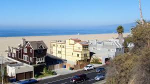 Census, the average home price is $299,400.00. Buying A House In L A Guide How To For Los Angeles Real Estate Real Estates