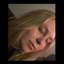 Nora Hooker's Instagram, Twitter & Facebook