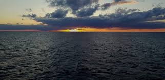 Jika keuntungan yang diperolehi besar sudah tentu gaji pekerja, bonus tahunan juga lumayan walaupun jika anda pekerja sebagai pencuci. 3 Cara Mudah Nak Kerja Offshore Gaji Lumayan Penting Tiada Orang Tengah Remaja