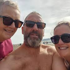 Got another reminder of how important the RECOVERY SWIMS are this morning.  People from everywhere. From all over Dublin and beyond. Thanks  @bazhikesireland for representing limerick today. People arrive. Talk.  Laugh. Share.