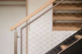 Edelstahlnetzgelander Netzgelander Aus Edelstahl Treppe Holztreppe Treppenbau