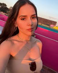 La luz no sería tan bella si no existiera quien la oscureciera 🌗