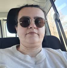 Per quanto tu possa amare molto Maria Santissima, Ella ti amerà sempre  molto di più. (Sant'Ignazio di Loyola) Buongiorno a tutti e buona domenica