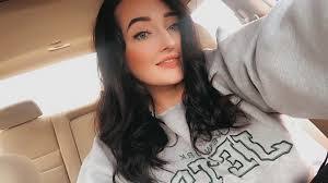 Erika Grill's Instagram, Twitter & Facebook