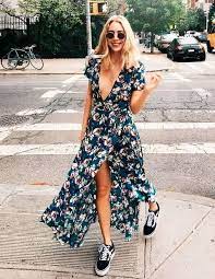 3/4 sleeve chiffon dress with an illusion sweetheart. 14 Chic Ways To Wear Navy Floral Dress Spring Fall Outfits Fmag Com