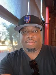 Demetrius Horton's Instagram, Twitter & Facebook