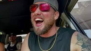 Terri Knipp's Instagram, Twitter & Facebook