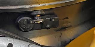 In this 2000 toyota 100 series land cruiser. 2000 Toyota Land Cruiser Brake Assist Brake Pedals Booster