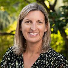 Lisa Singleton's Instagram, Twitter & Facebook