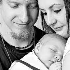 Ashley Stetler's Instagram, Twitter & Facebook