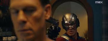 THÉORIE : Peacemaker traverse le placard-dimension de poche de son père et  entre dans le DCU. (Plus de détails dans le texte principal) :  r/PeacemakerShow