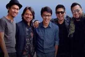 Aria baron arafat bin ariono suprayogi selasa, 29 juni 2021 pukul 10.15 wib di rspad. Six Strings Tampil Di Acara Musik Kamisan Bbj Satu Harapan