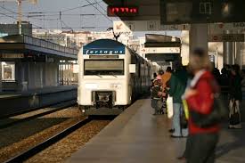 Companhia ferroviária suburbana responsável pelo transporte de passageiros entre as margens do rio tejo. Fertagus