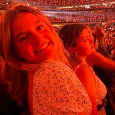 happy 19th birthday to our stunning philou! a message from her big jamie,  Happy birthday to my beautiful little! You are so bright, kind-hearted, and  beautiful. I hope this new year brings