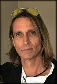 Robert Hammel's Instagram, Twitter & Facebook