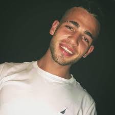 Warren Pinder's Instagram, Twitter & Facebook