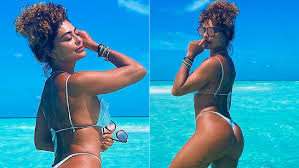 Celebridades ousadas em público sem lingerie