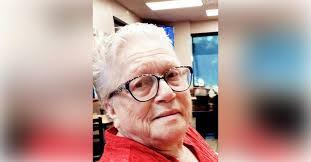 Ruth Winn's Instagram, Twitter & Facebook