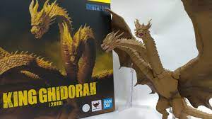 This version of rodan features large spanning. S H Monsterarts King Ghidorah 2019 King Of The Monsters Figure Youtube
