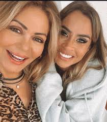 Gisela Valcárcel y Ethel Pozo💞