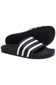 Adidas Adilette Originals Sandalet Ile Tarzini Ve Sikligini Tamamla Modayi Kesfet Birbirinden Guzel Sandalet Modelleri Lidyana Com 39 D Sandalet Adidas Moda