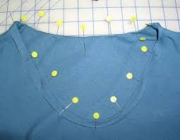 Http Www Laurassewingstudio Com Sewing Necklines Page 1 Necklines Page 1 Html Alter Necklines On Shirts Sewing Clothes Sewing Shirt Alterations