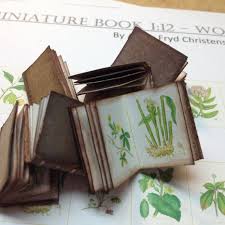 How To Make Miniature Books Miniature Books Handmade Books Miniatures Tutorials