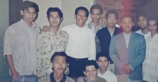 Последние твиты от ustadz abdul somad lc,.ma. 10 Potret Masa Muda Ustaz Abdul Somad Yang Baru Nikah Lagi