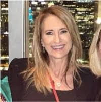 Shelly Roach's Instagram, Twitter & Facebook