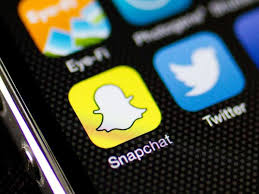 Snapchat opens right to the camera, so you can send a snap in seconds! Snapchat S New Partnership With Universal Music Group Expands Music Discovery Trapital By Dan Runcie