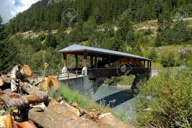 Its role is to educate the pharmaceutical and medical students, as well as all other inn stakeholders on how to design and construct an inn. Holzbrucke Mit Einem Dach Auf Dem Fluss Inn Im Engadin Schweiz Europa Lizenzfreie Fotos Bilder Und Stock Fotografie Image 67094956