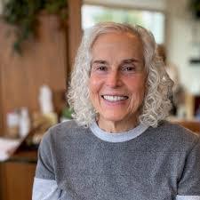 Rosanna Yu's Instagram, Twitter & Facebook